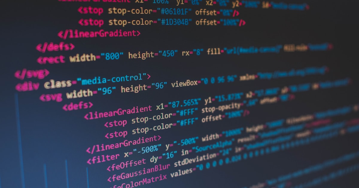 Email Forwarding Detection: Handling Privacy Services